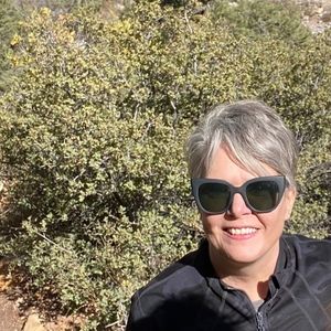 Meet your Posher, Marci